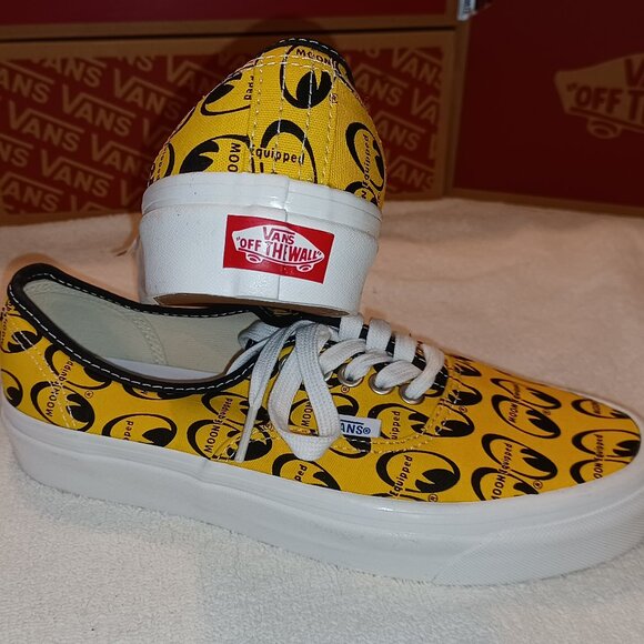 VANS X Mens 6.5/Womens 8 Mooneyes Authentic 44 DX Unisex Anaheim Factory Yellow - Picture 1 of 12